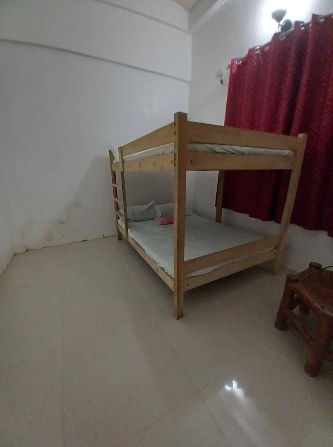 Czarina Transient House Hotel Alaminos Bagian luar foto