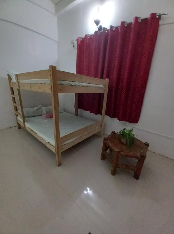 Czarina Transient House Hotel Alaminos Bagian luar foto